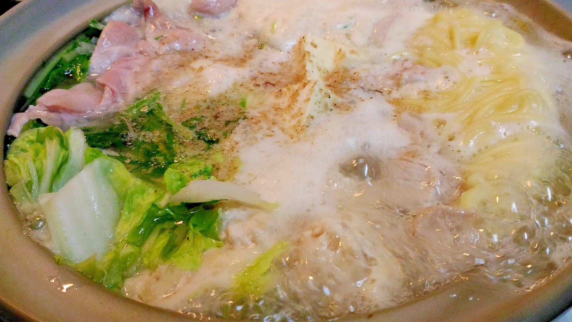 豚&鶏団子の塩ラーメン鍋