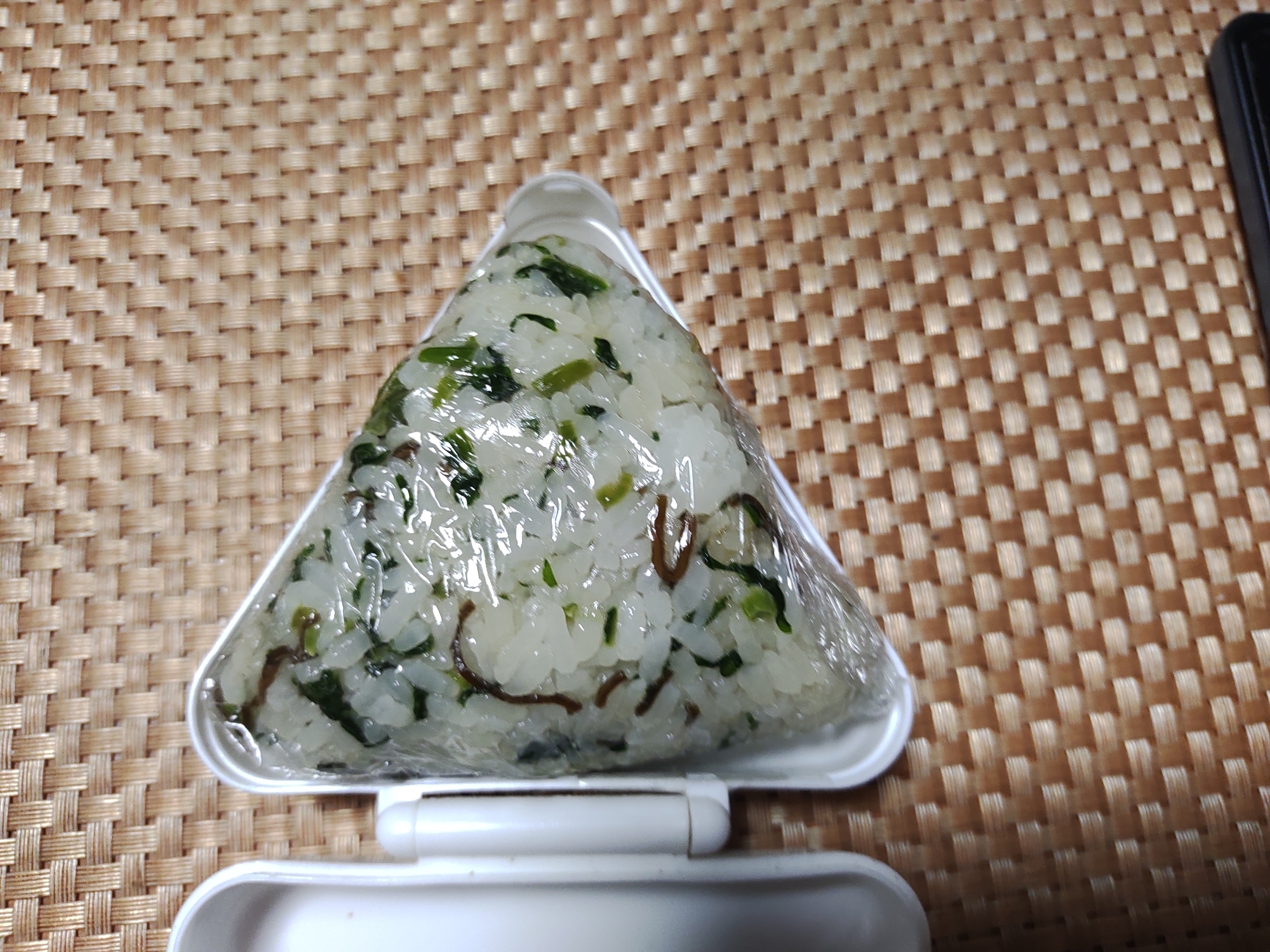 大根葉と昆布マヨネーズおにぎり