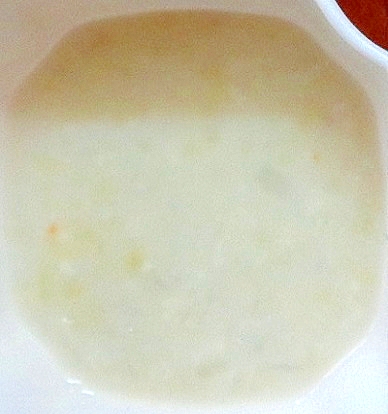 離乳食後期　４種の野菜入りホワイトスープ