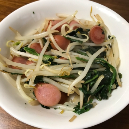 創味シャンタンで作りました！
冷凍保存していた挽肉を解凍する時間がなくて、ウィンナー を入れてお弁当おかずにしました(o^^o)