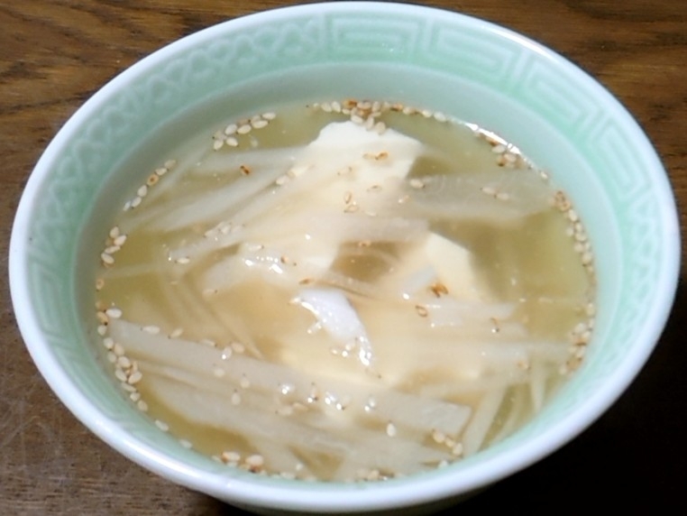 ハヤトウリと豆腐の中華風スープ