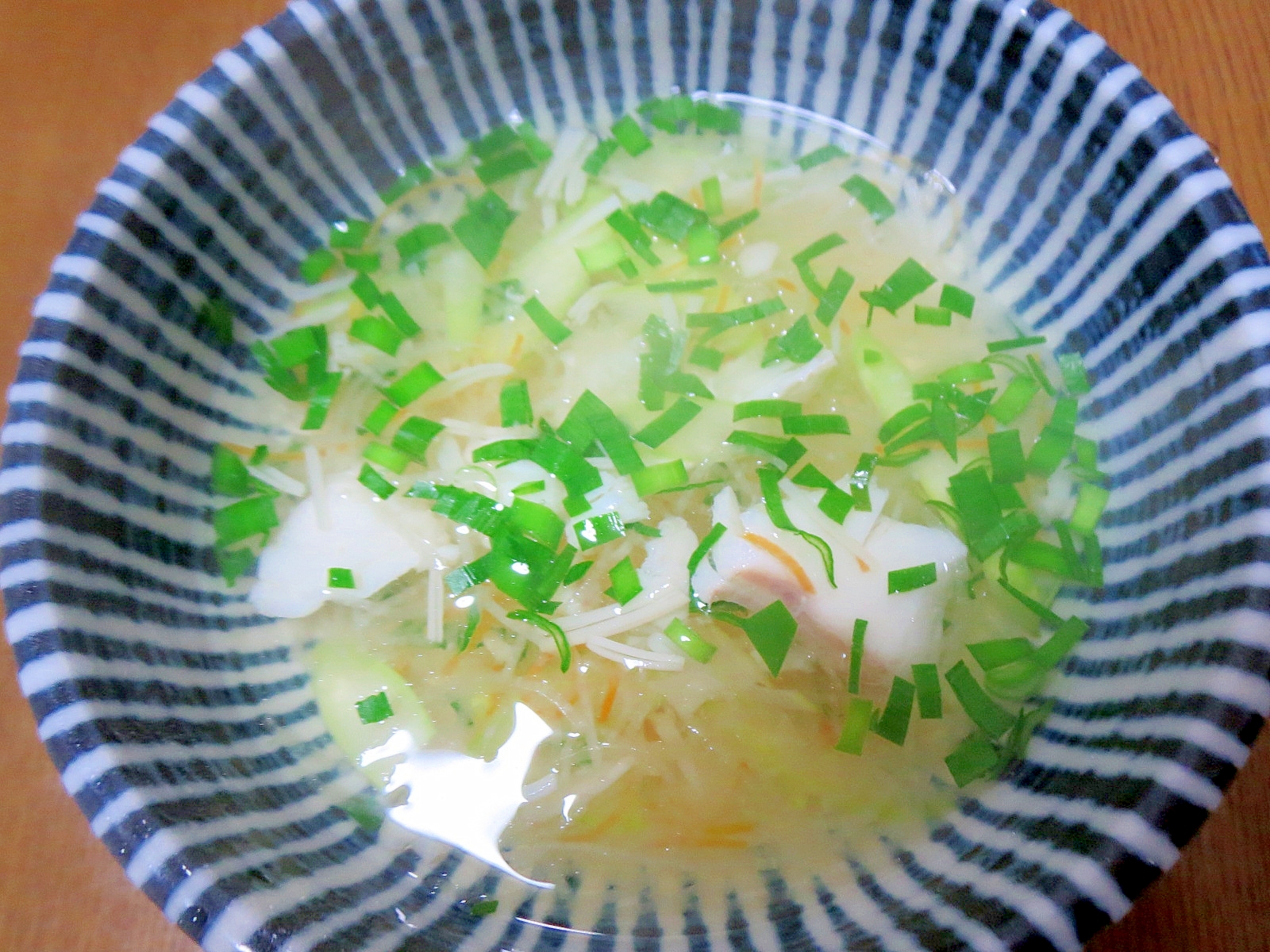 鯛の刺身の野菜スープ