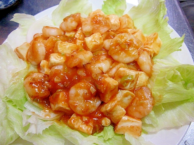 むきえびと豆腐のエビチリ