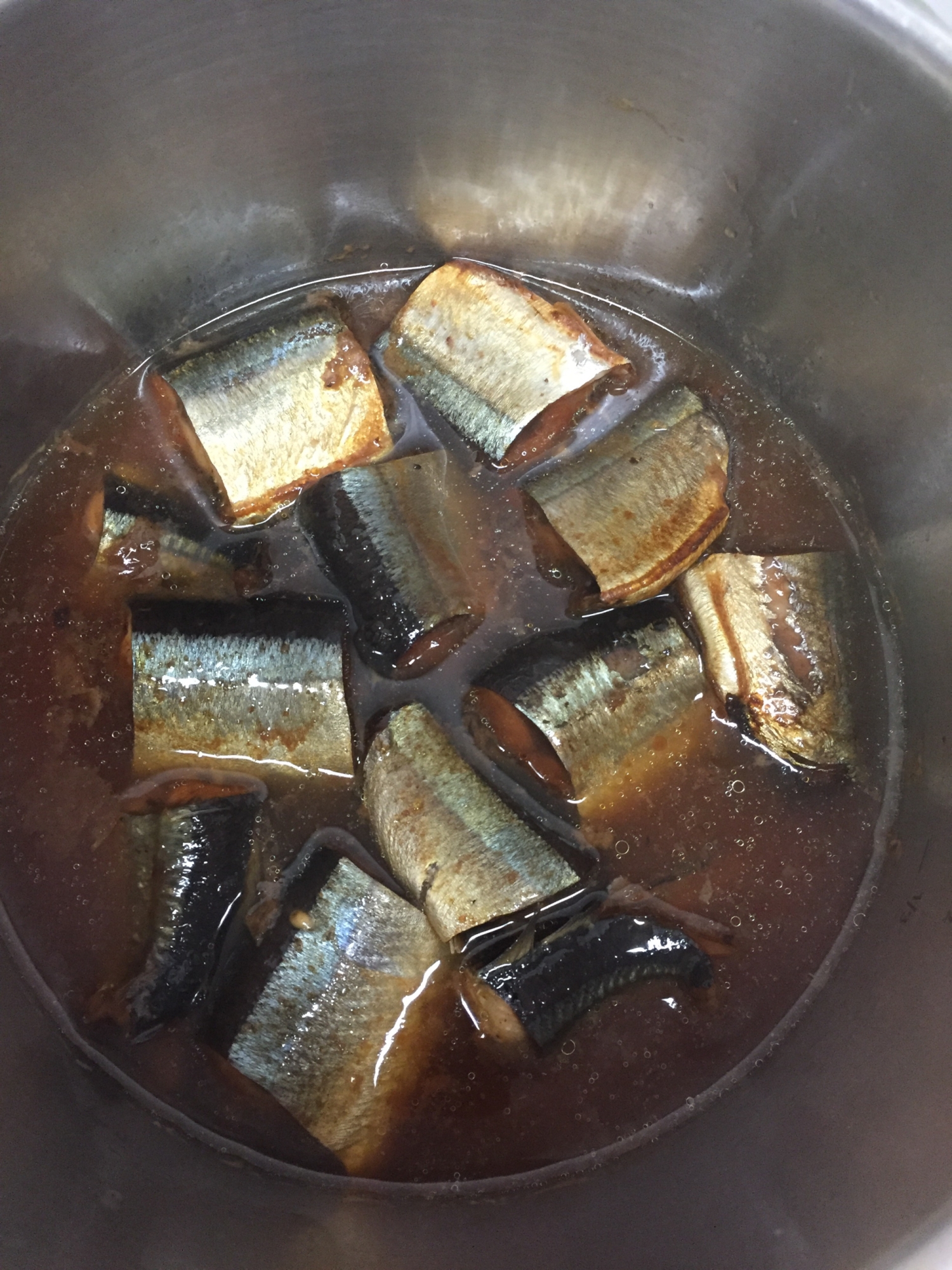 圧力鍋で簡単‼️まるで缶詰の秋刀魚
