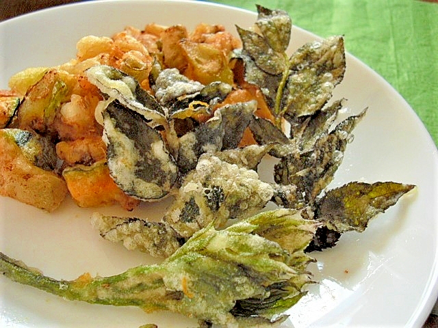 カリッと揚げてふわっと香る 山うどの天ぷら レシピ 作り方 By えびちり君 楽天レシピ