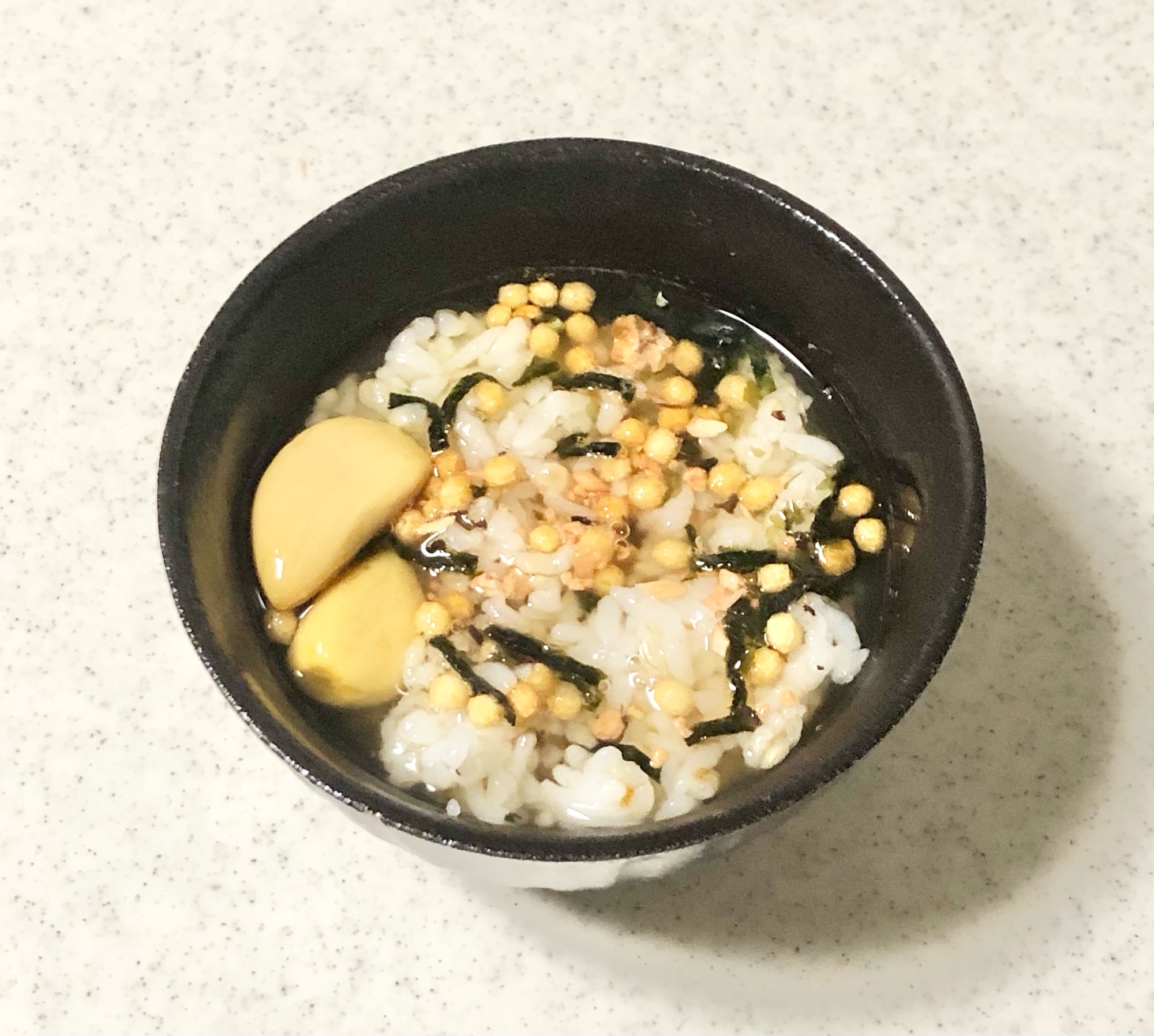 簡単⭐醤油にんにく入りお茶漬け