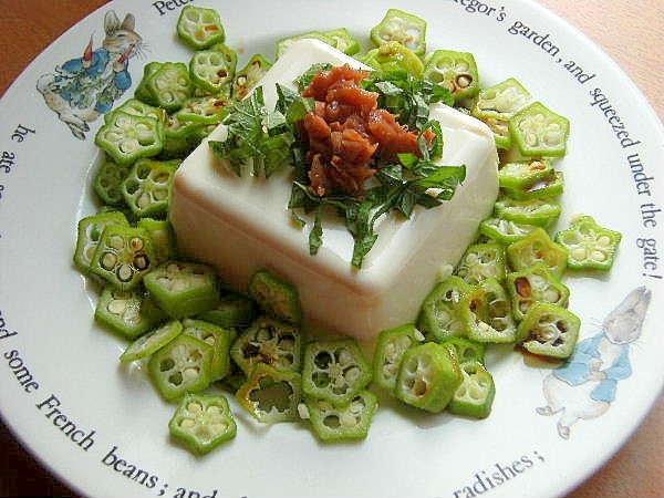 焼き梅干で❤冷や奴ｗｉｔｈオクラ♪（にんにく醤油）