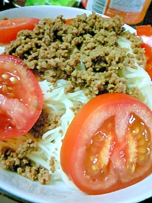 肉みそ風ひき肉乗せ素麺♪