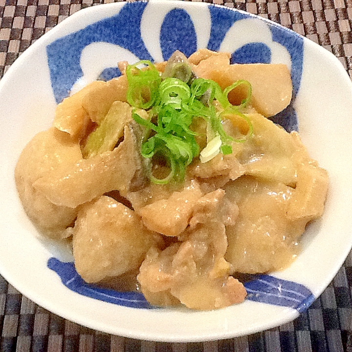 里芋と豚肉の練り胡麻煮