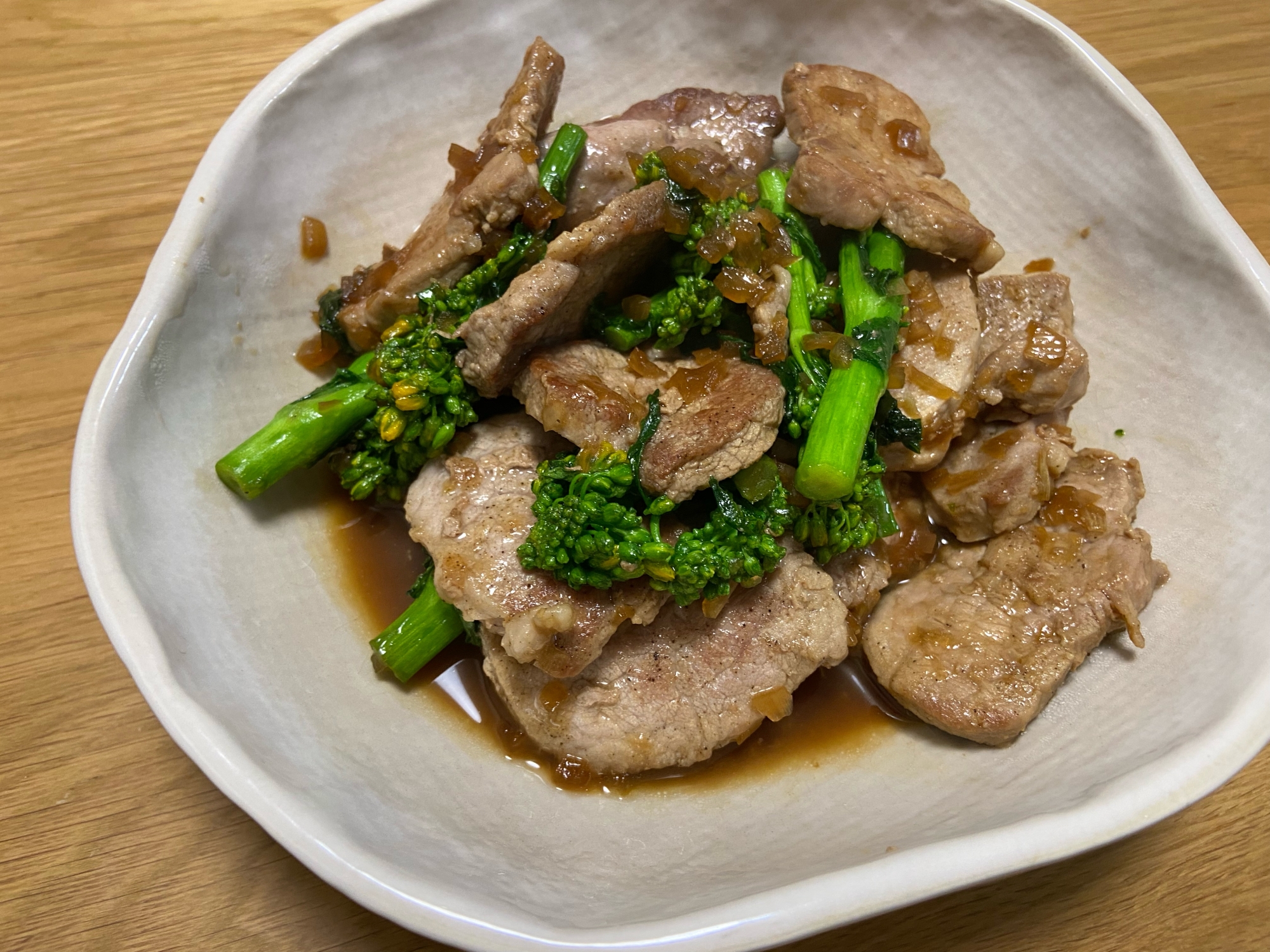 菜の花と豚肉のオニオンソース炒め