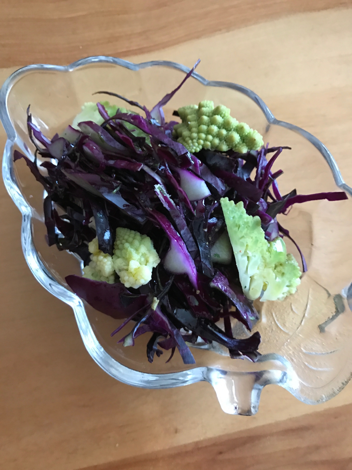 紫キャベツとロマネスコのサラダ