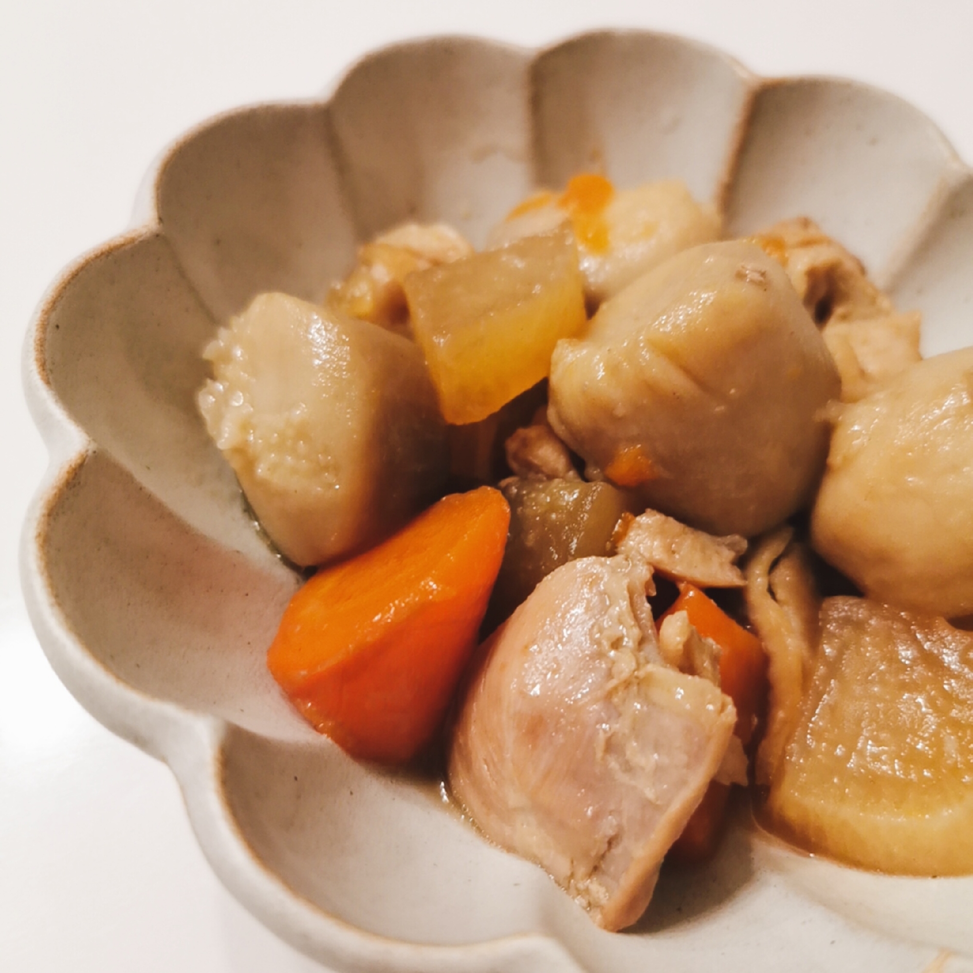 鶏肉と里芋の煮物 レシピ 作り方 By トトロまま 楽天レシピ