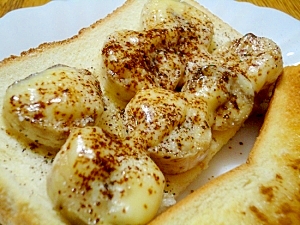 焼きカスタードが決め手♪コーヒーがけバナナトースト レシピ・作り方 