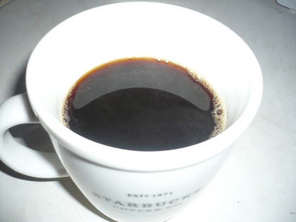 沖縄の方から、黒糖を頂いたので、作ってみました。
息子がブラック派なので、好評でした!
ご馳走様～。