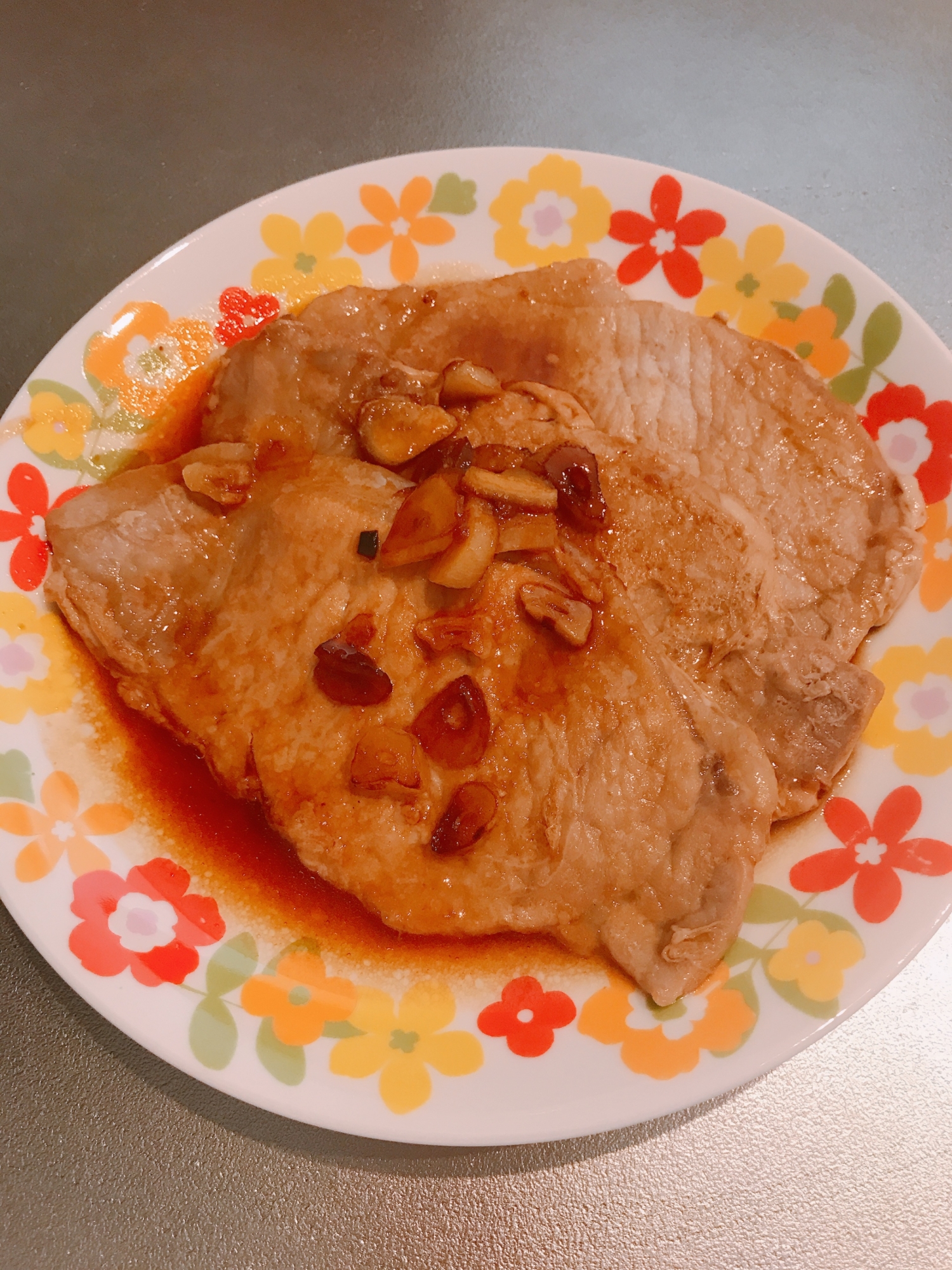 焼き肉のタレで味付け簡単♪ポークステーキ