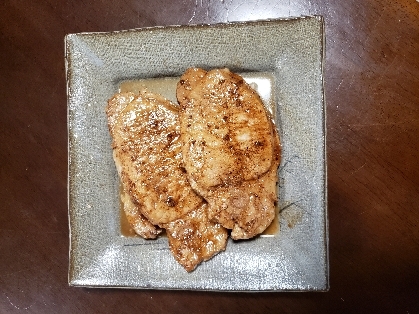 バルサミコと豚肉が余っていたので作りました。ソースがすごく簡単に作れておいしかったです。家族みんな完食しました！