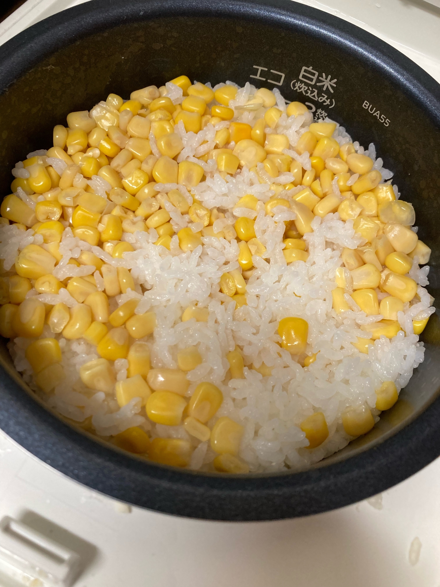 炊飯器でカンタン！とうもろこしご飯♡