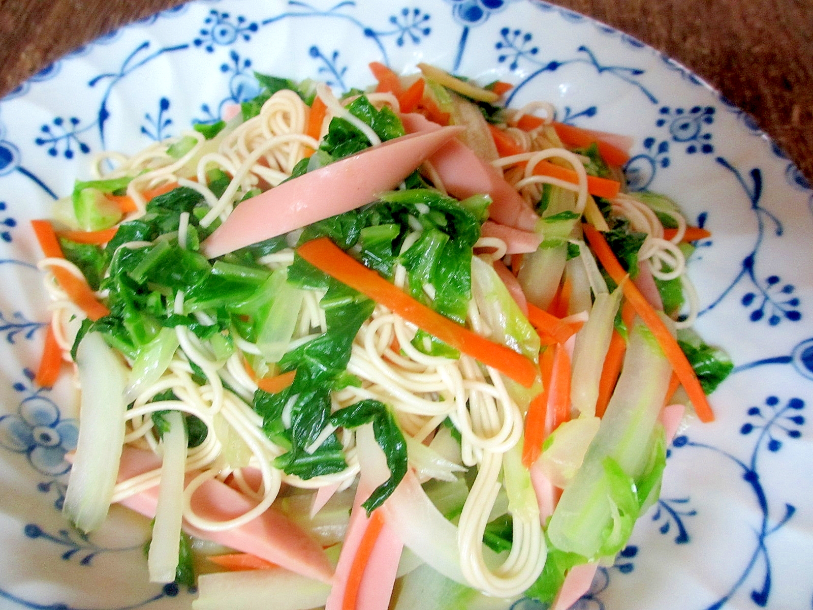 白菜とギョニソの生姜マヨそうめんチャンプルー