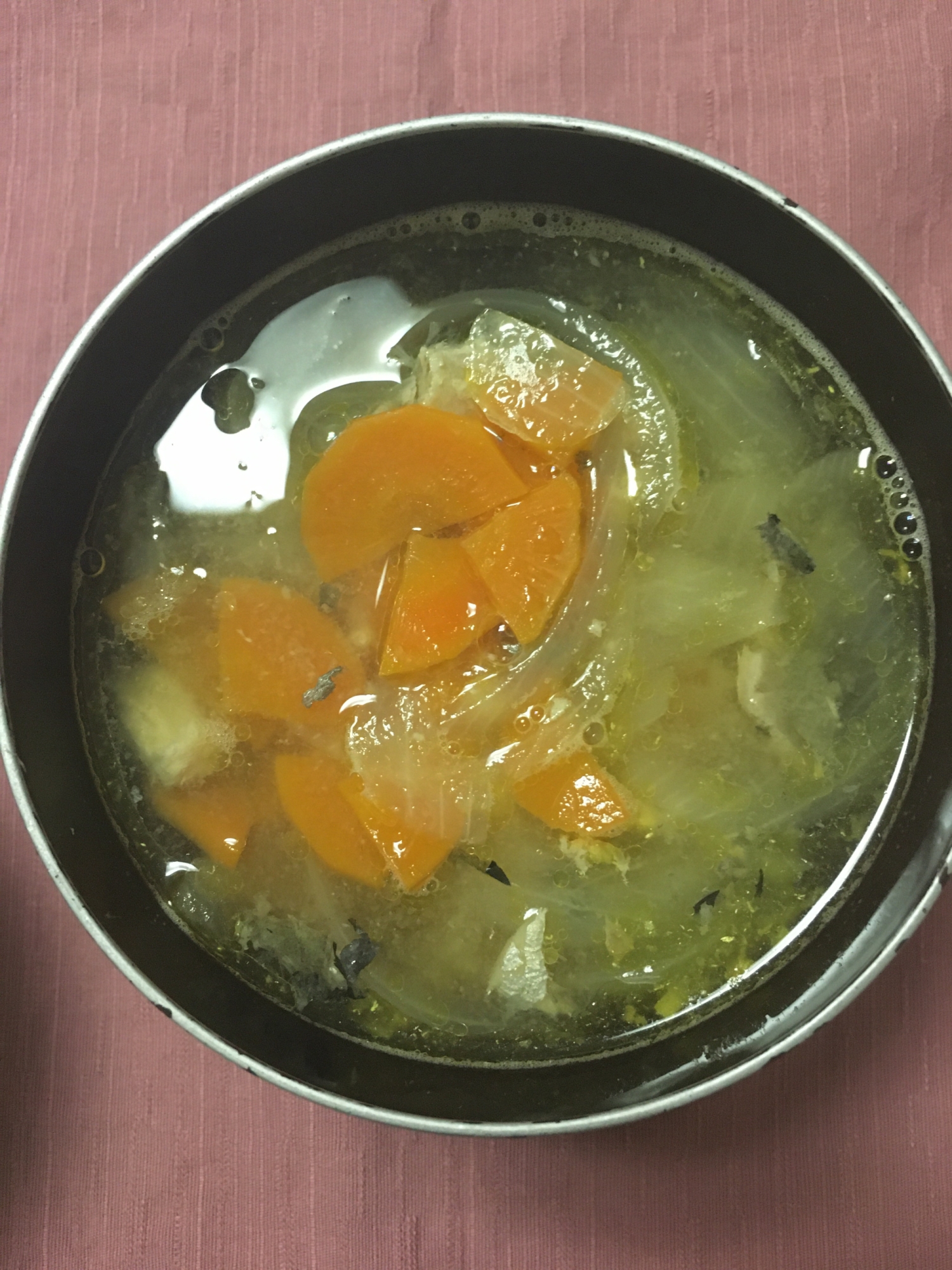 鯖缶で！にんにく生姜たっぷりスープ