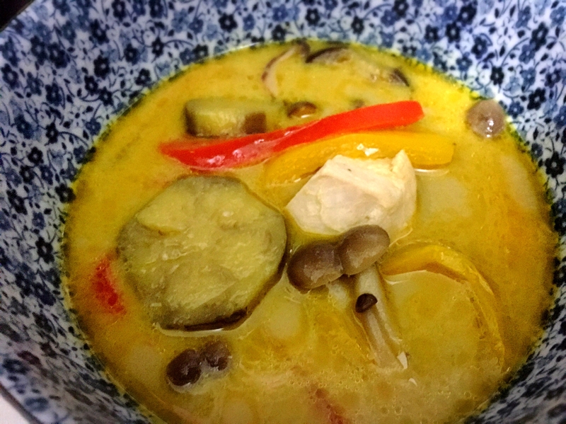 鶏むね肉のタイグリーンカレー