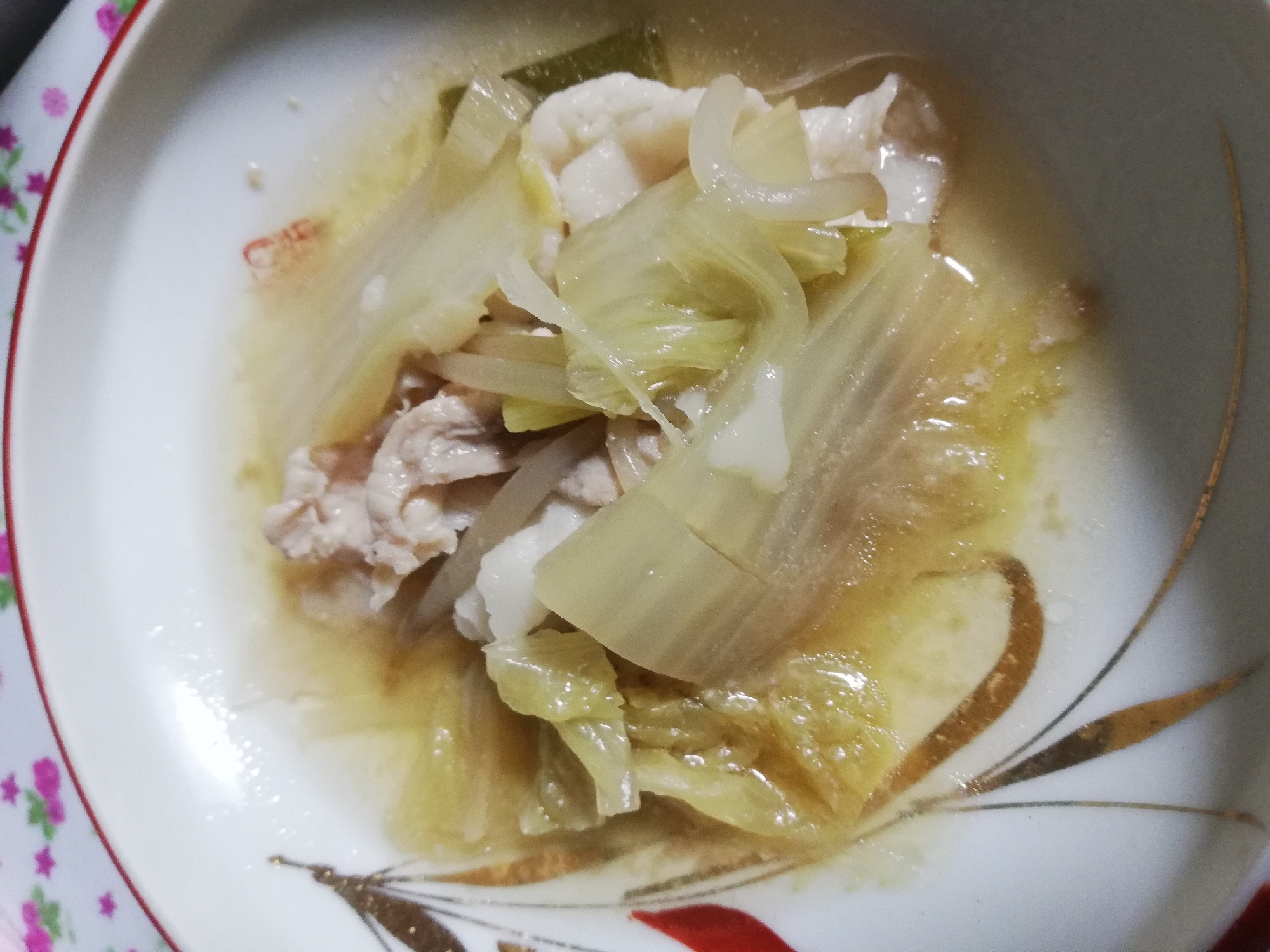 豚肉と白菜のスープ