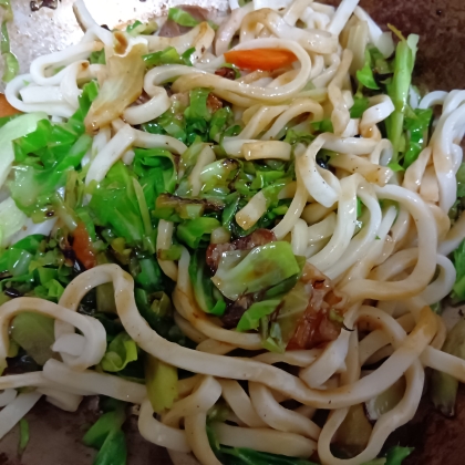 豚カツソース＆白だしで味付け☆美味しい焼きそば