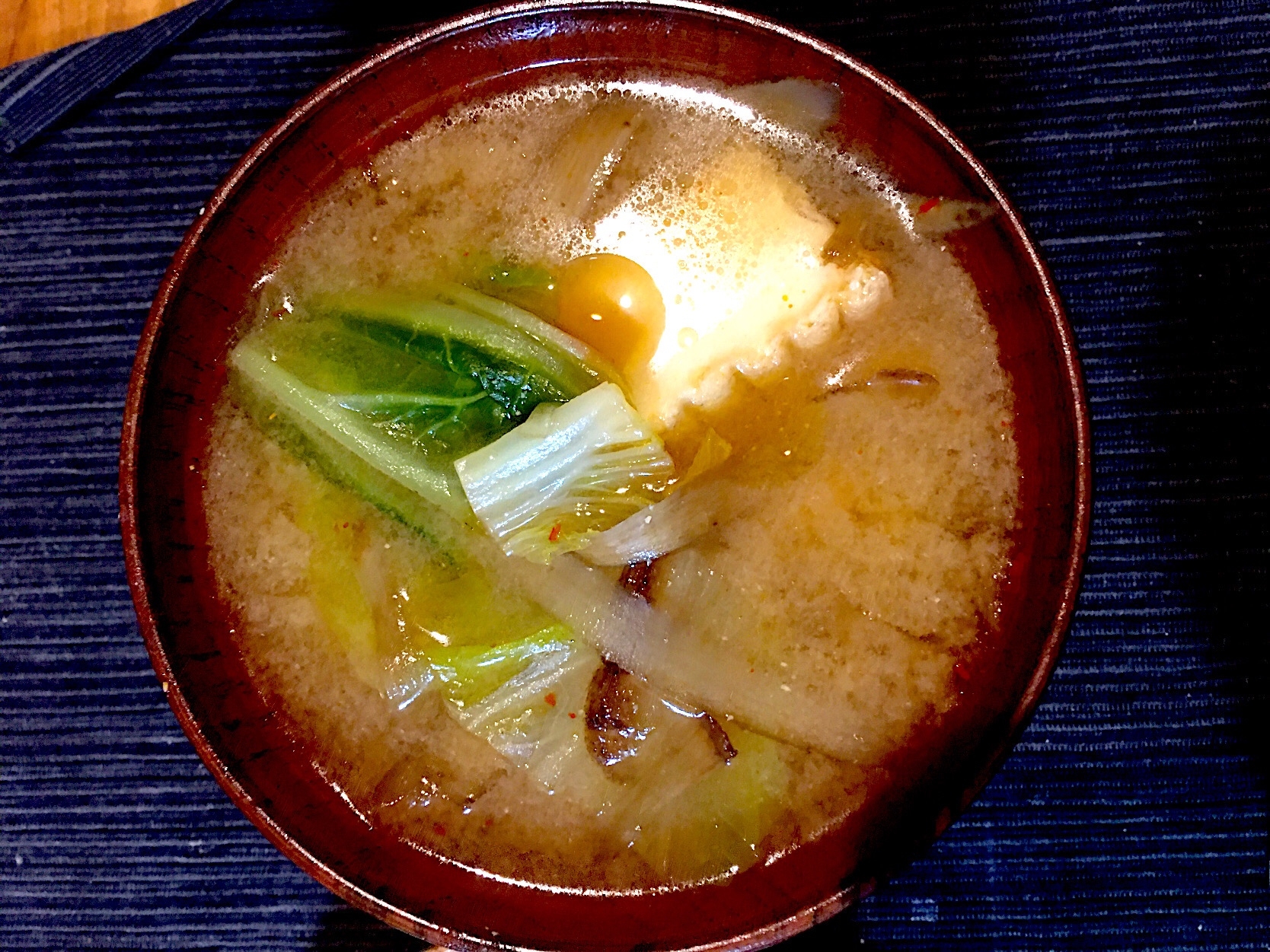 いつもの味噌汁にひと工夫!ピリ辛味噌汁!