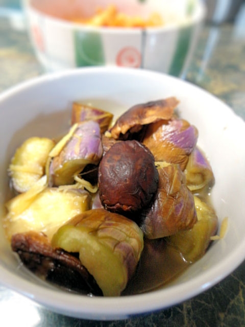 小さな野菜のおかず 茄子と干し椎茸の煮物 レシピ 作り方 By すいかサマ 楽天レシピ