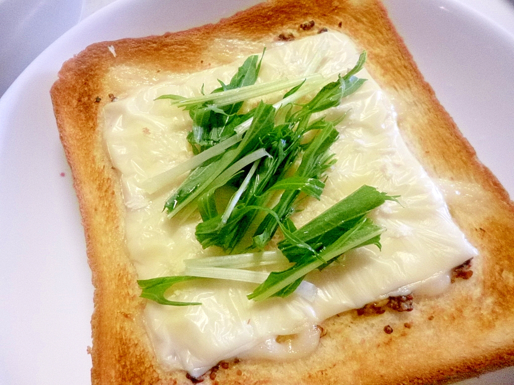 簡単！朝食！水菜とチーズのシャキとろトースト