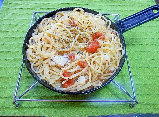 トマト＆モッツァレラチーズのパスタ