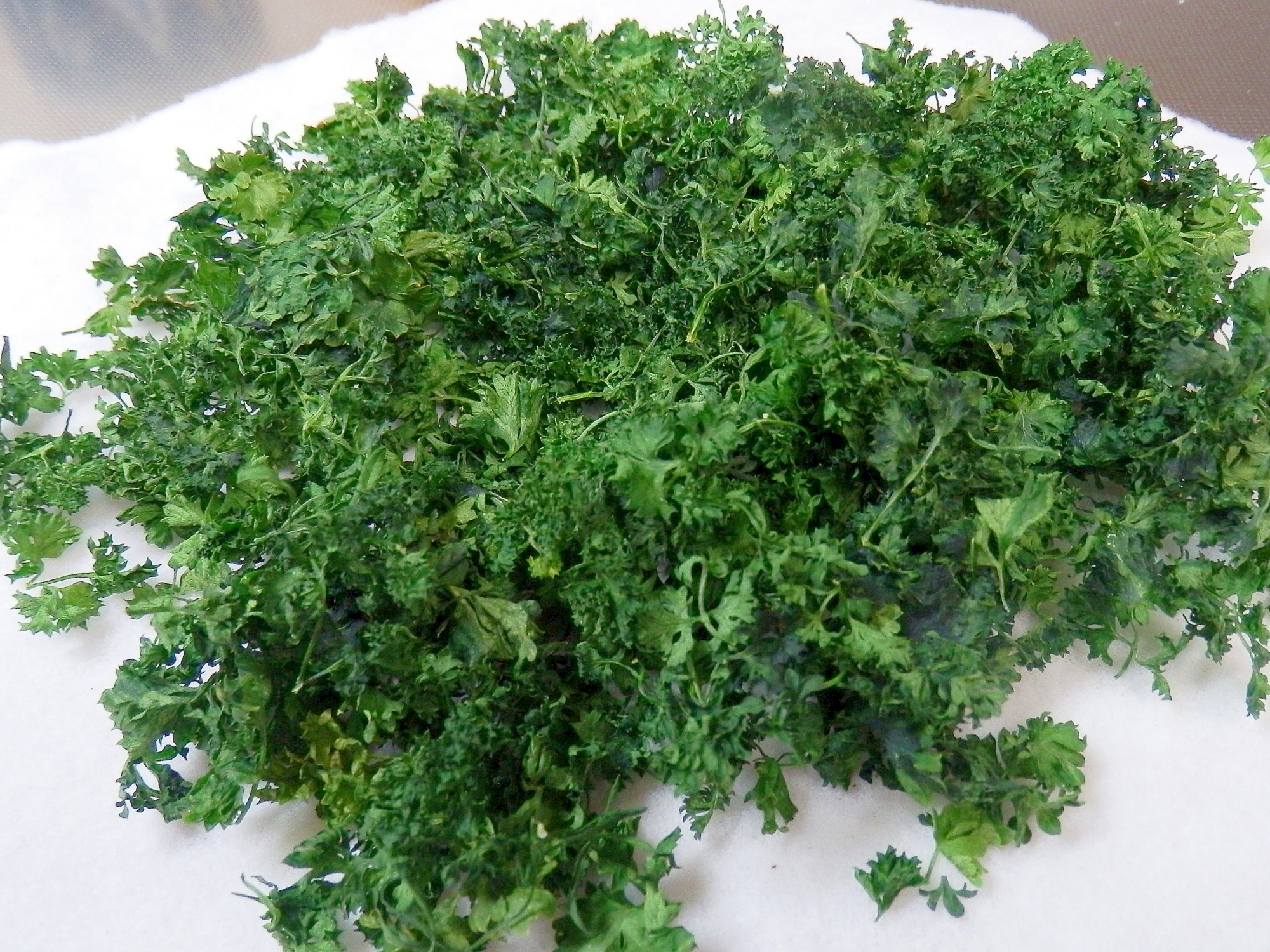 乾燥パセリ 蕾がついたら撤収時にレンチン乾燥保存 レシピ 作り方 By 夏はぜ 楽天レシピ 乾燥パセリ 蕾がついたら撤収時にレンチン乾燥保存 レシピ 作り方 By 夏はぜ 楽天レシピ