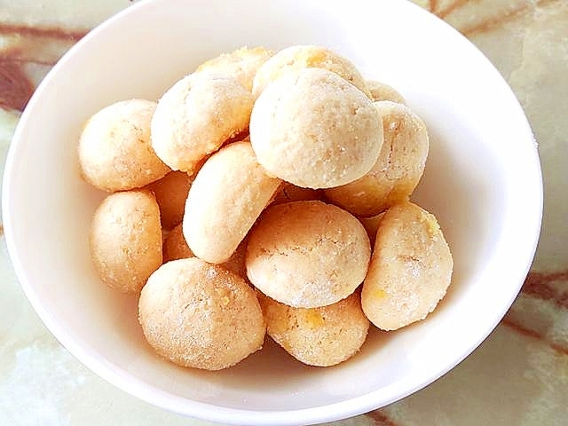 レモンを使って!フルーティなスノーボールクッキー♪