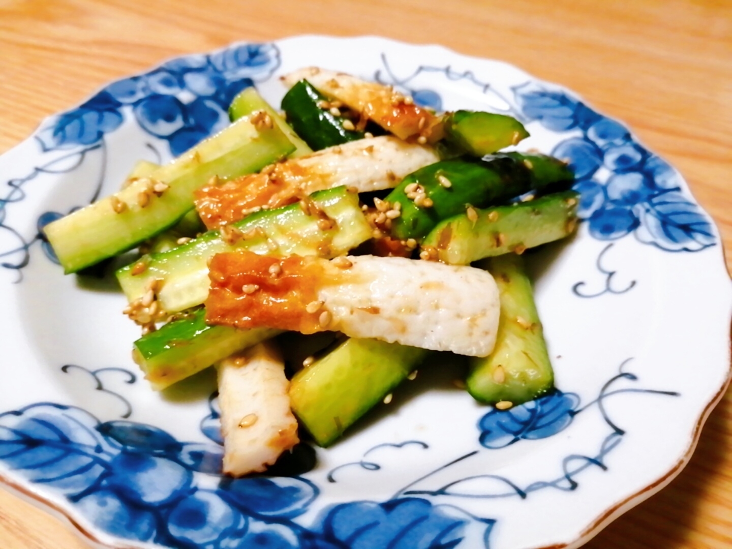 ごま油香る きゅうりとちくわのごまおかか和え レシピ 作り方 By はじゃじゃ 楽天レシピ