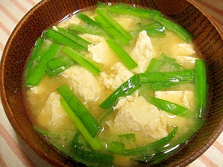 雷豆腐とニラの味噌汁