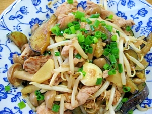 冷蔵庫に残った野菜で ナスともやしの野菜炒め レシピ 作り方 By もりくーん 楽天レシピ