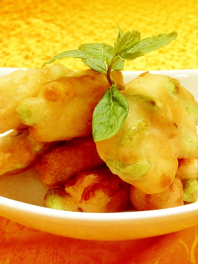 タッパーで混ぜる✩ソーセージと枝豆のふんわり揚げ
