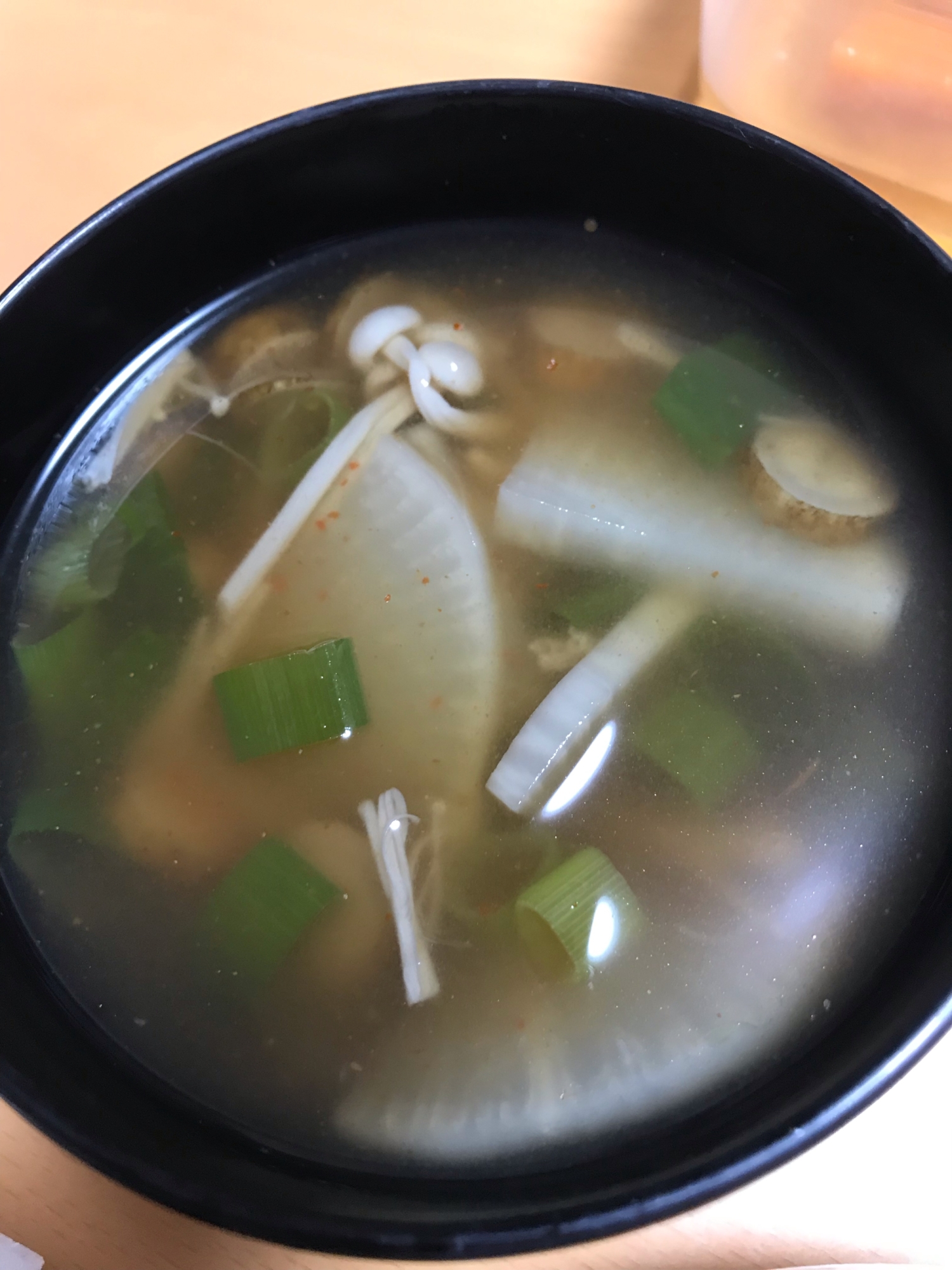 大根とごぼうが入った豆板醤スープ