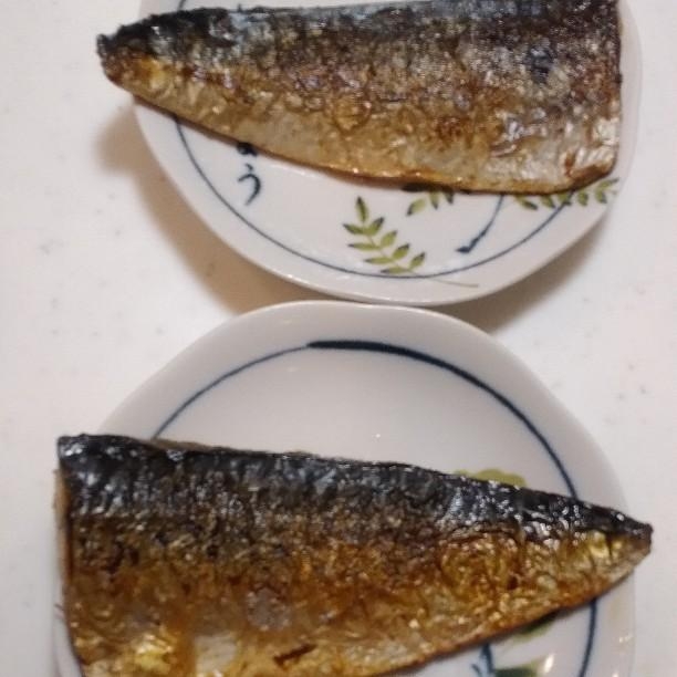 塩分を控えめに☆卵焼きフライパンで焼く塩さば