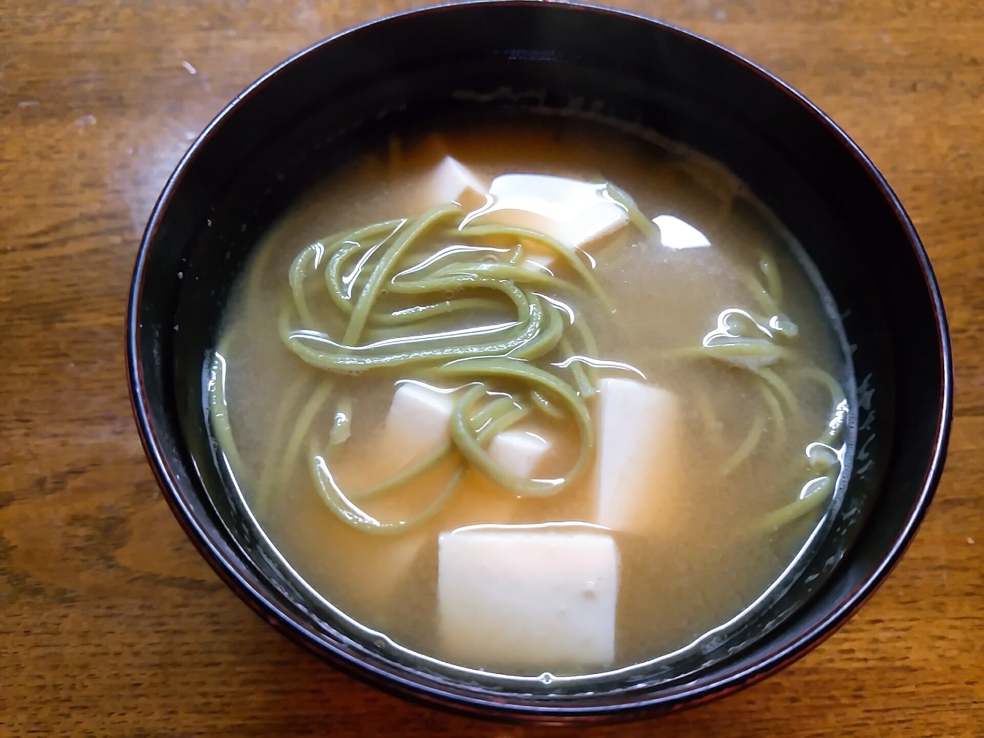 茶そばと豆腐の味噌汁