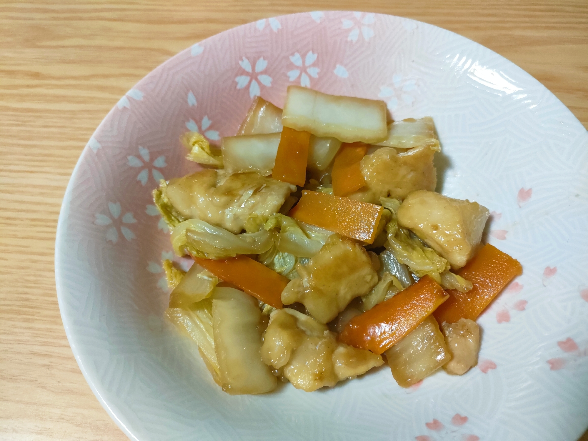 鶏むね肉と白菜と人参の炒め物