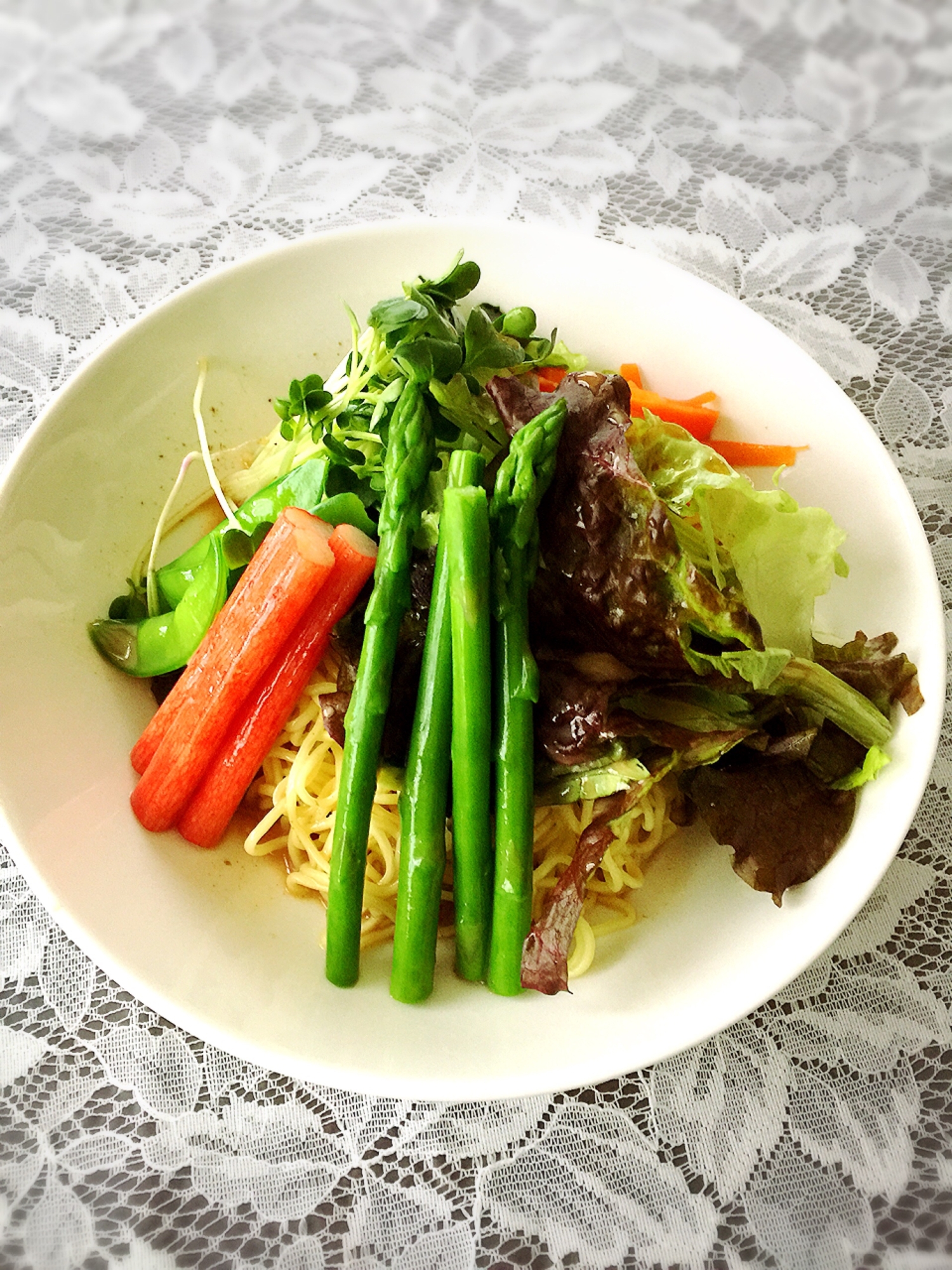 野菜たっぷり！ラーメンサラダ