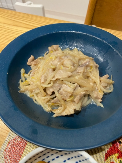 焼肉のたれ/マヨで　豚肉ともやしのとろみ炒め