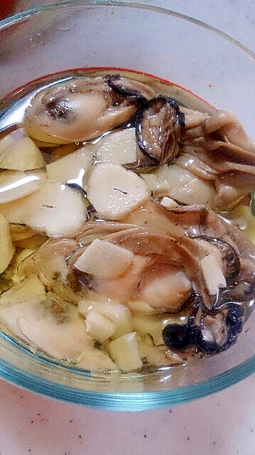 牡蠣のニンニクオイル煮