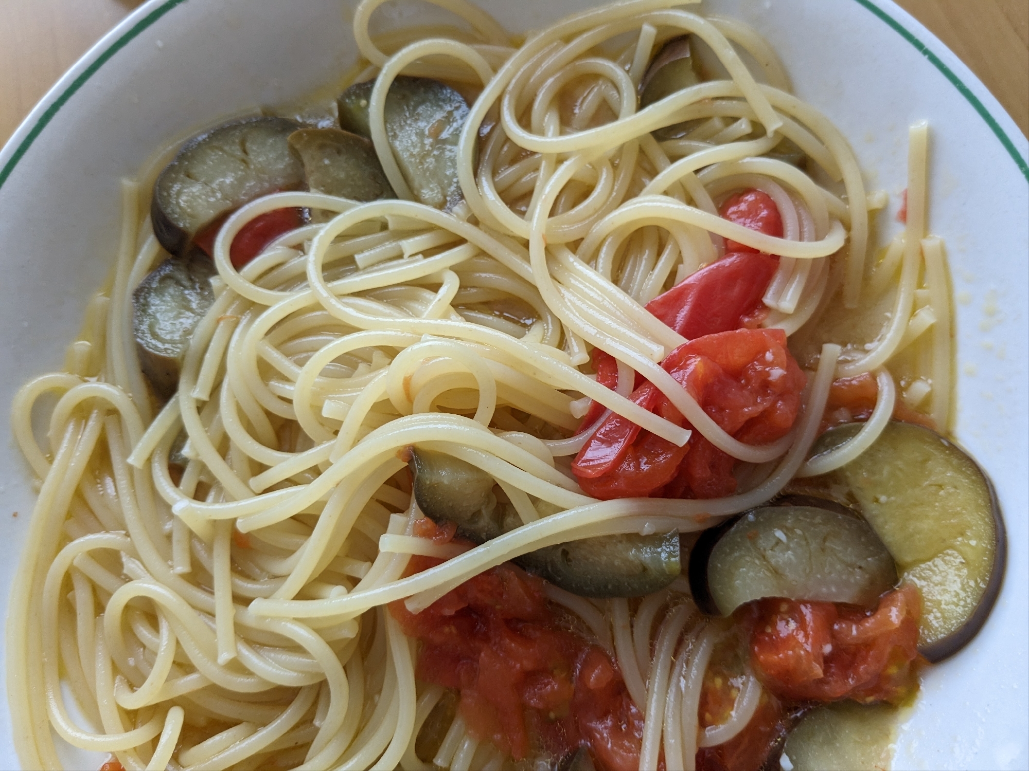 レンジにおまかせ！ナスとトマトのスープパスタ