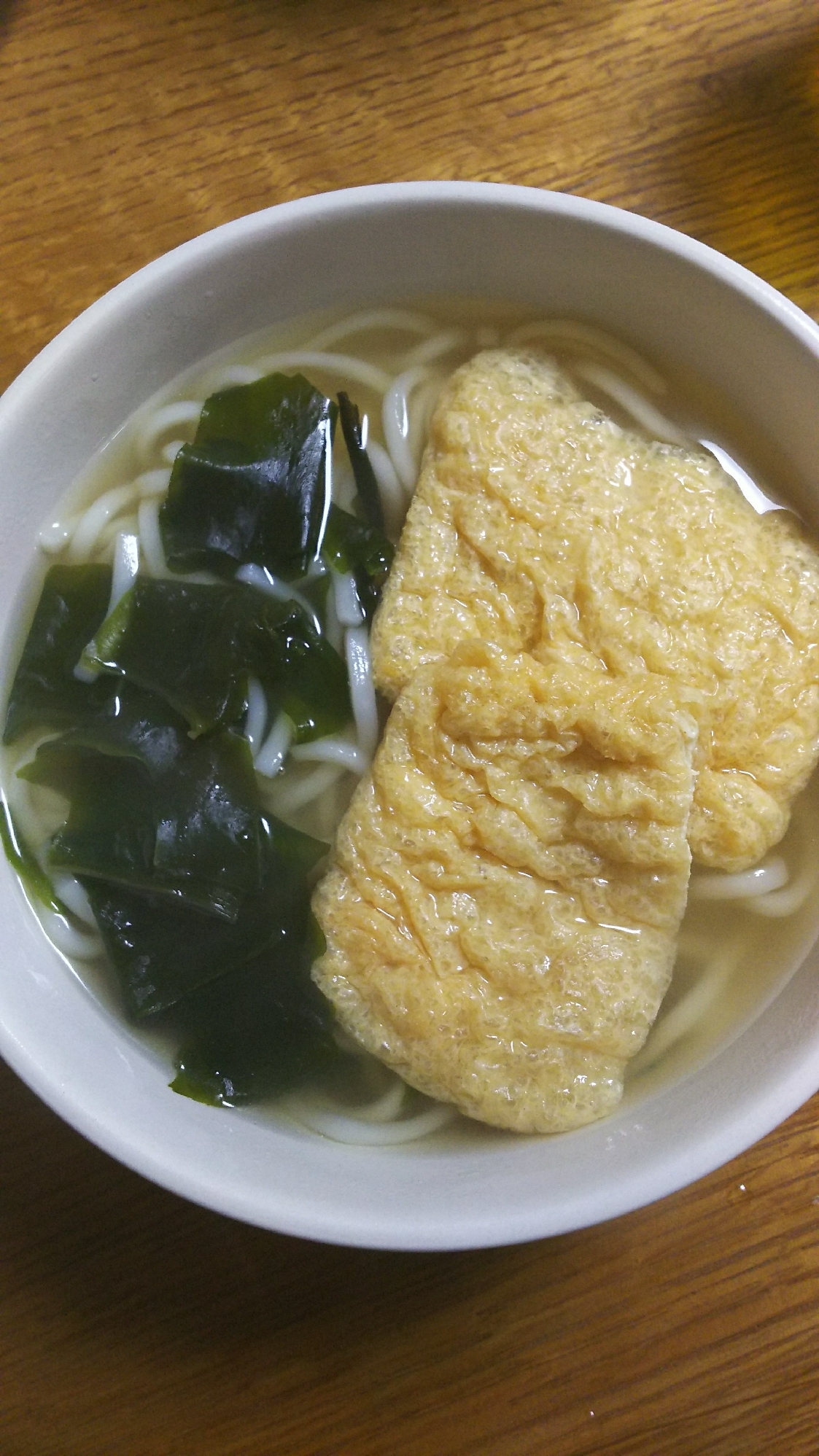 味付き揚げとわかめのおうどん