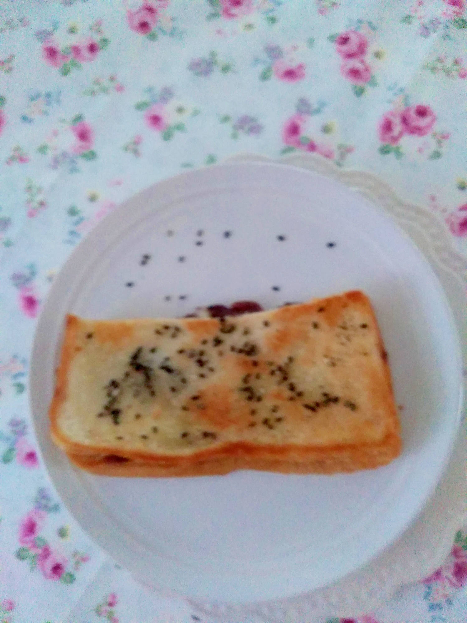 ぺったんこ餡チーズのトースト
