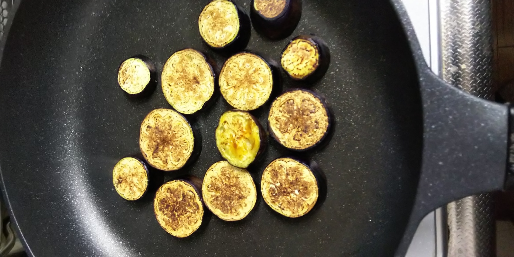 焼きなす フライパン 輪切り クリアランス