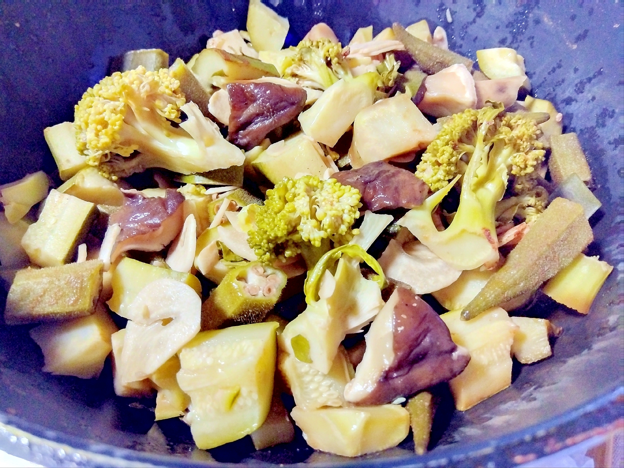 ブロッコリー椎茸ズッキーニおくらケチャップソース煮