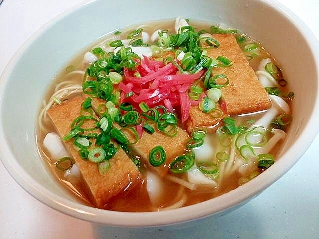 ブナピー・角天・紅生姜・小葱の豚骨ラーメン