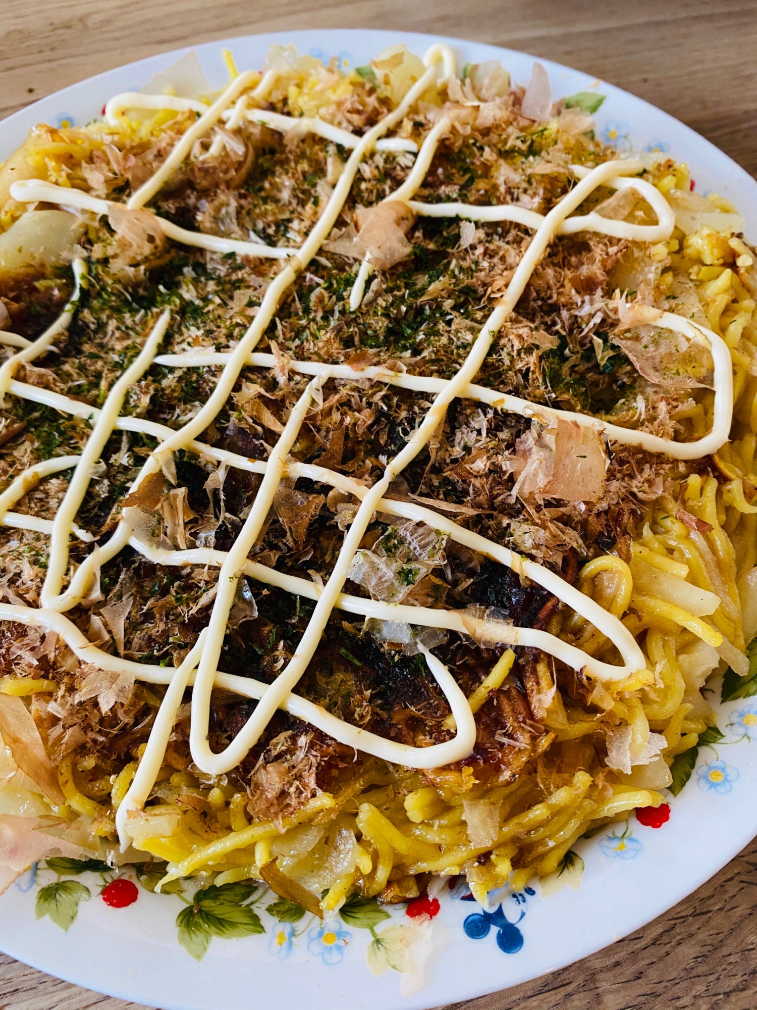 お好み焼き風 焼きそばいりガレット